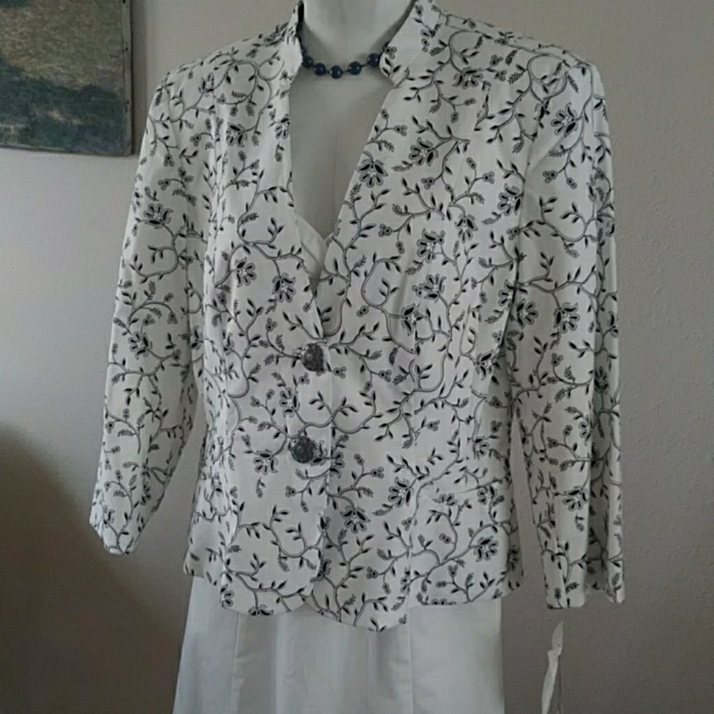 Anne Klein Black & White Floral Print Jacket